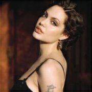 安吉丽娜·朱莉切除双侧乳腺后,引爆全球防乳腺癌高潮